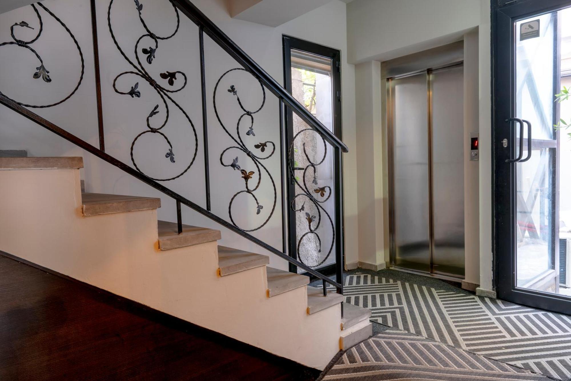 Hotel Piazza Tbilisi Eksteriør billede